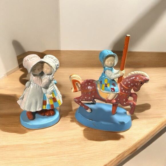Vanity Fair Cast Iron Figurines 2 Girls With Bonnets 1 Girl On Carousel Vtg Rare - Picture 1 of 3